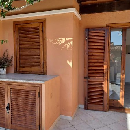 Apartament Casa Sibilla Bi-Locale Con Terrazza A 60 Metri Dal Mare Marinella  Zewnętrze zdjęcie