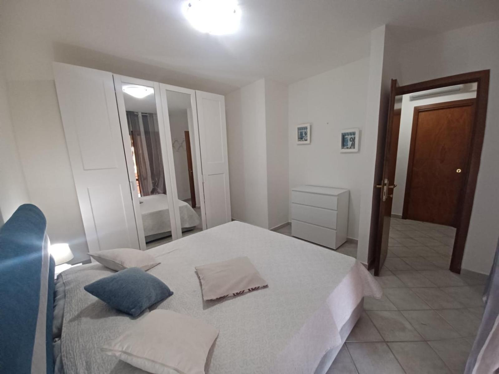 Apartament Casa Sibilla Bi-Locale Con Terrazza A 60 Metri Dal Mare Marinella  Zewnętrze zdjęcie